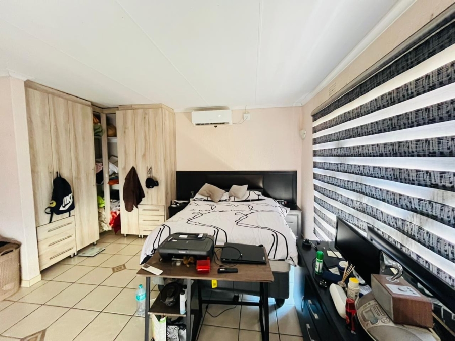 5 Bedroom Property for Sale in Phalaborwa Rural Limpopo