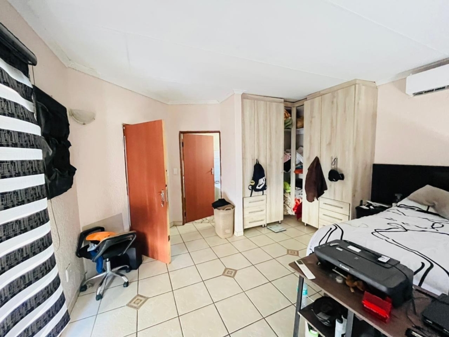 5 Bedroom Property for Sale in Phalaborwa Rural Limpopo