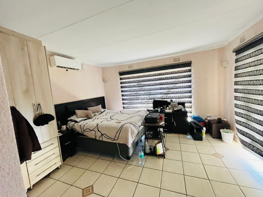 5 Bedroom Property for Sale in Phalaborwa Rural Limpopo