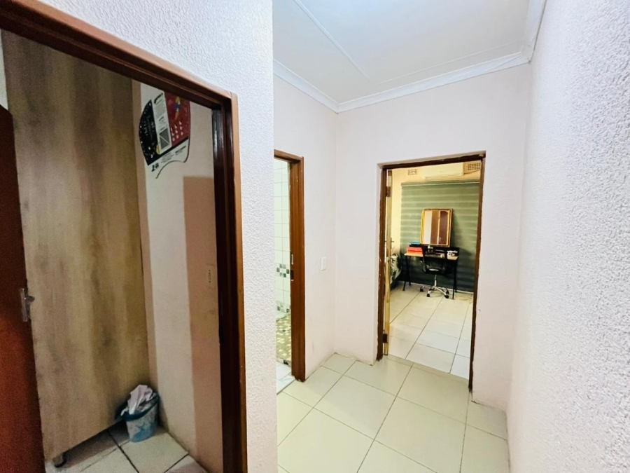 5 Bedroom Property for Sale in Phalaborwa Rural Limpopo