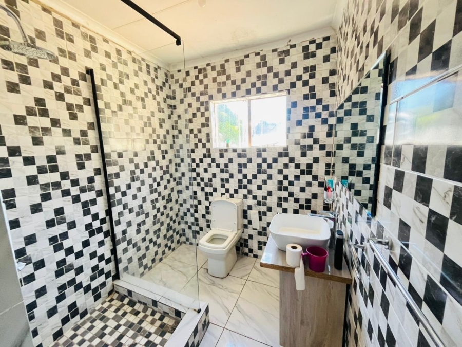 5 Bedroom Property for Sale in Phalaborwa Rural Limpopo