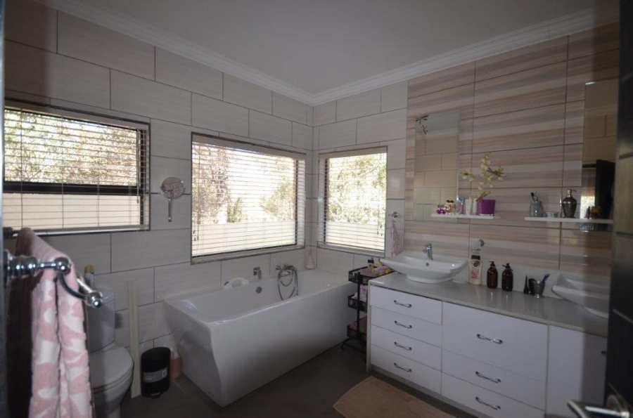 3 Bedroom Property for Sale in Verloren Estate Limpopo