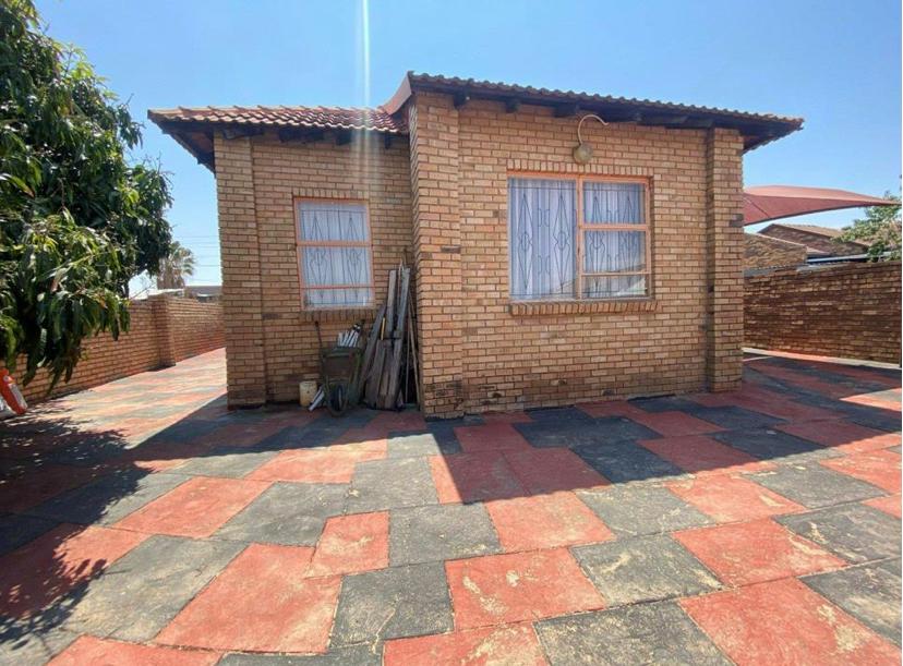 3 Bedroom Property for Sale in Seshego B Limpopo