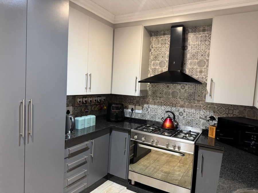 4 Bedroom Property for Sale in Kameeldoringpark Limpopo