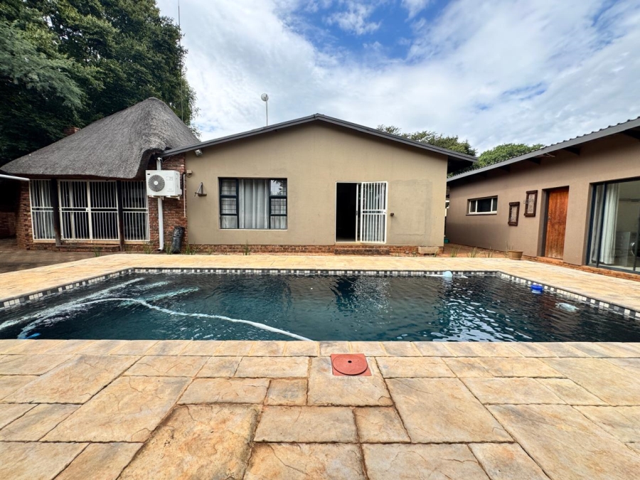 4 Bedroom Property for Sale in Kameeldoringpark Limpopo