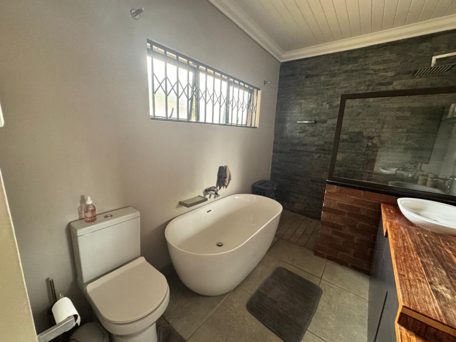 4 Bedroom Property for Sale in Kameeldoringpark Limpopo