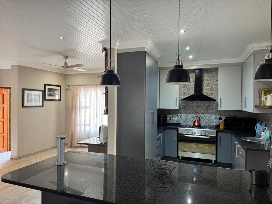 4 Bedroom Property for Sale in Kameeldoringpark Limpopo