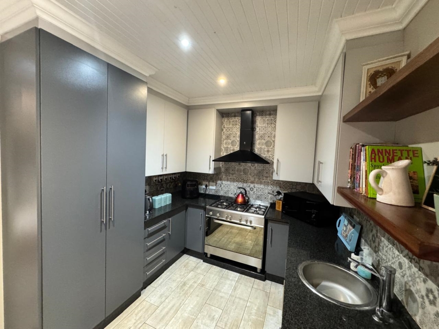 4 Bedroom Property for Sale in Kameeldoringpark Limpopo