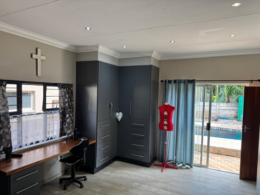 4 Bedroom Property for Sale in Kameeldoringpark Limpopo