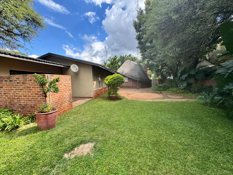 4 Bedroom Property for Sale in Kameeldoringpark Limpopo