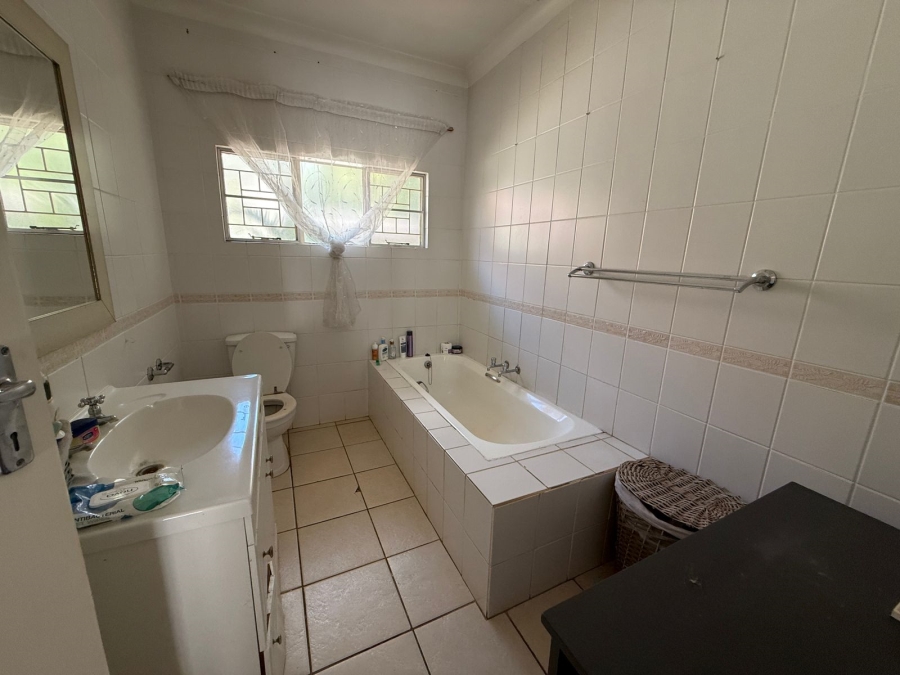 4 Bedroom Property for Sale in Kameeldoringpark Limpopo
