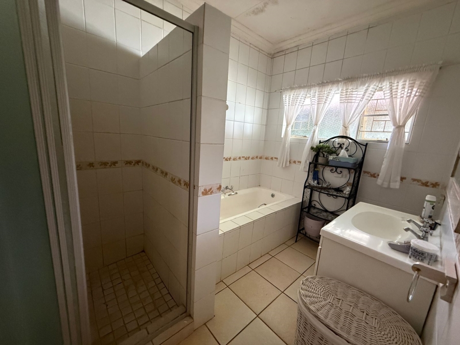 4 Bedroom Property for Sale in Kameeldoringpark Limpopo