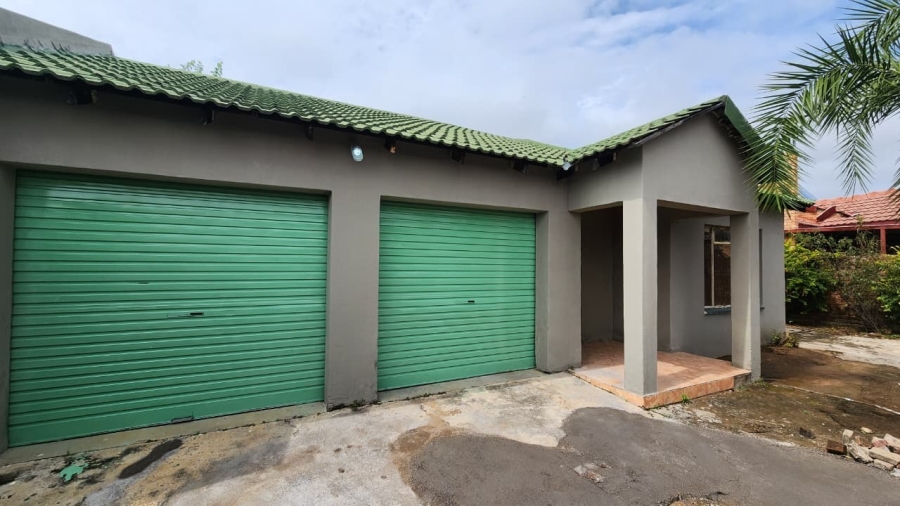 3 Bedroom Property for Sale in Madiba Park Limpopo