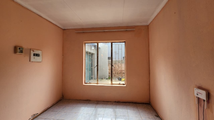3 Bedroom Property for Sale in Madiba Park Limpopo