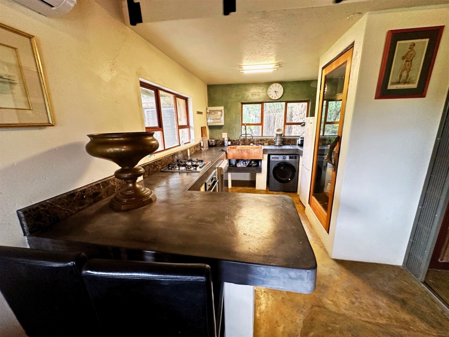 2 Bedroom Property for Sale in Lissataba Private Nature Reserve Limpopo