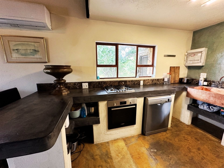 2 Bedroom Property for Sale in Lissataba Private Nature Reserve Limpopo