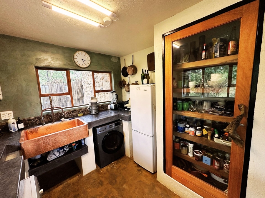 2 Bedroom Property for Sale in Lissataba Private Nature Reserve Limpopo