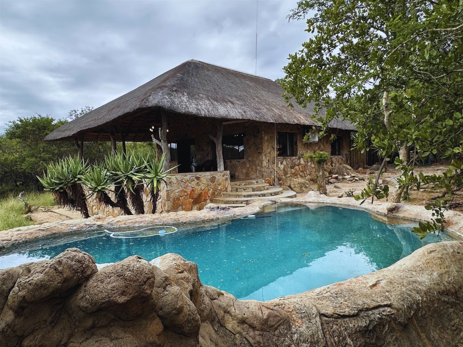 2 Bedroom Property for Sale in Lissataba Private Nature Reserve Limpopo