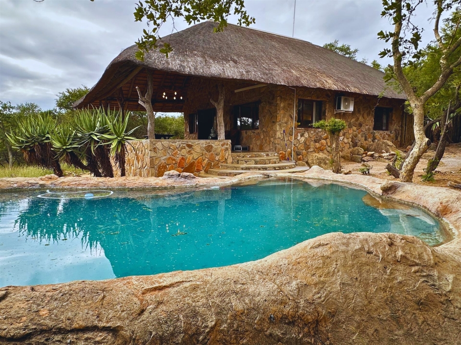 2 Bedroom Property for Sale in Lissataba Private Nature Reserve Limpopo