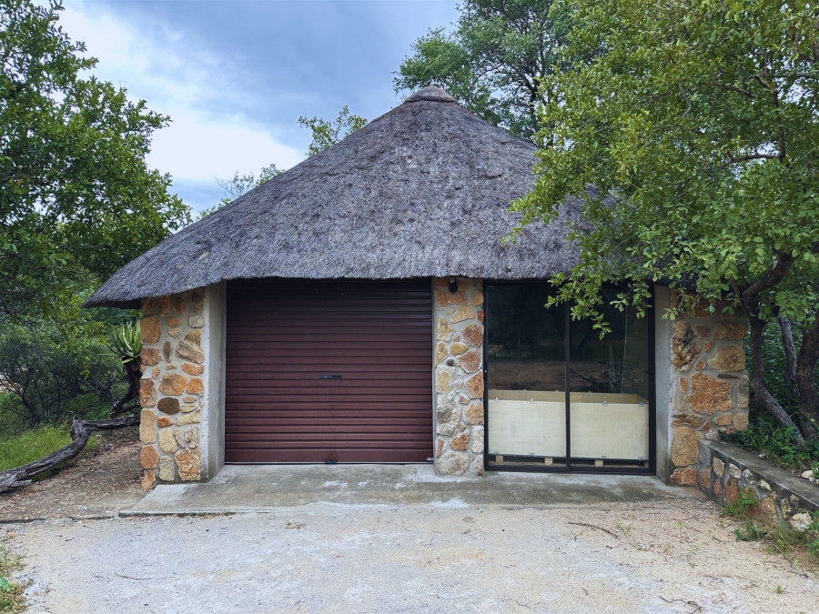 2 Bedroom Property for Sale in Lissataba Private Nature Reserve Limpopo