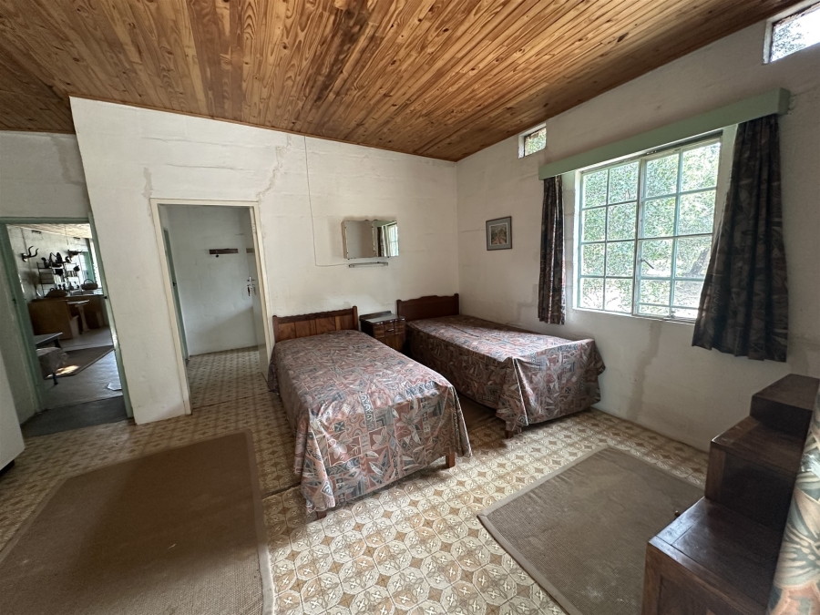 5 Bedroom Property for Sale in Hoedspruit Rural Limpopo