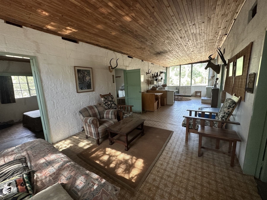 5 Bedroom Property for Sale in Hoedspruit Rural Limpopo
