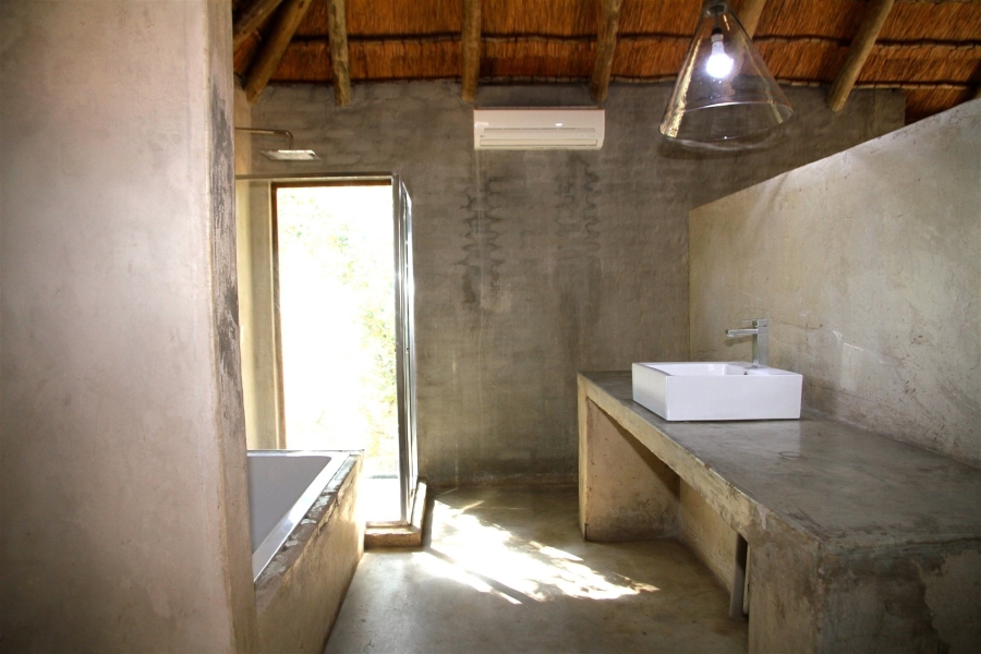 6 Bedroom Property for Sale in Ndlovumzi Limpopo