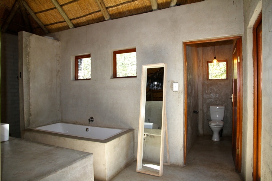 6 Bedroom Property for Sale in Ndlovumzi Limpopo