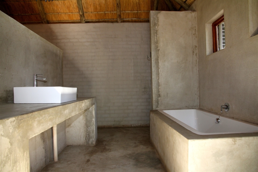 6 Bedroom Property for Sale in Ndlovumzi Limpopo