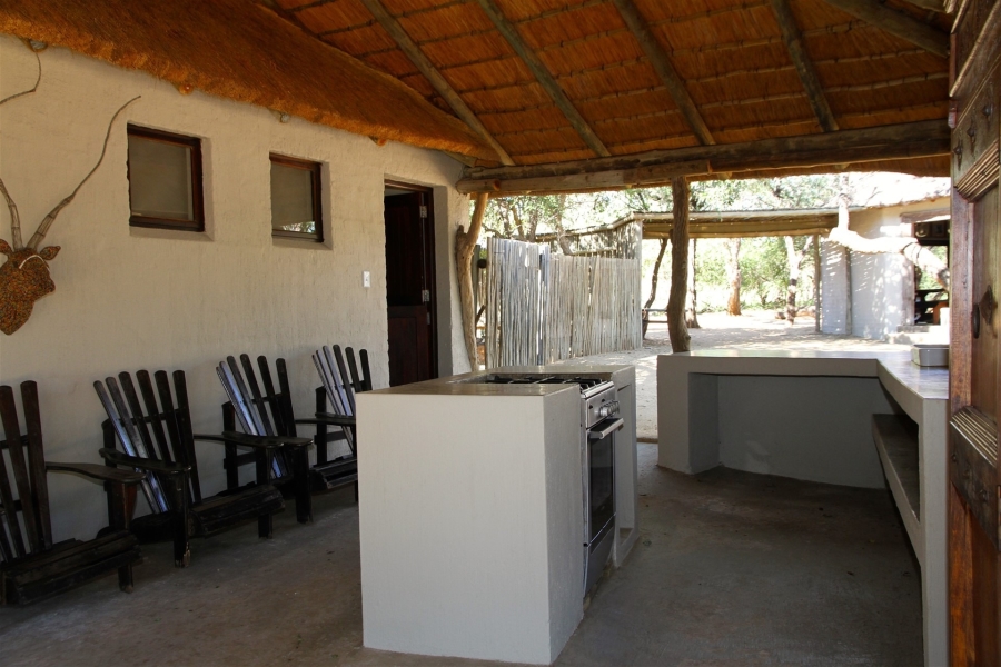 6 Bedroom Property for Sale in Ndlovumzi Limpopo