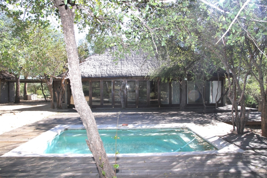 6 Bedroom Property for Sale in Ndlovumzi Limpopo