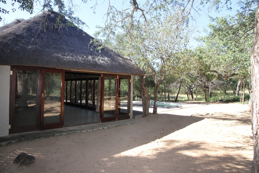 6 Bedroom Property for Sale in Ndlovumzi Limpopo