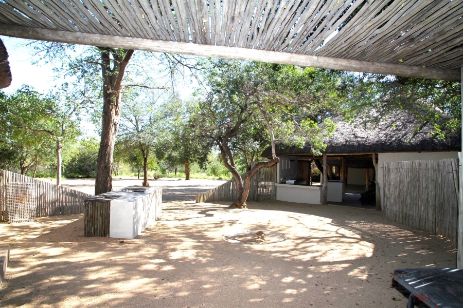 6 Bedroom Property for Sale in Ndlovumzi Limpopo