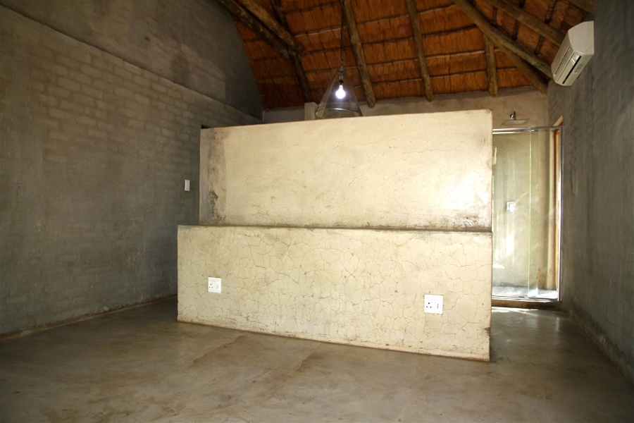 6 Bedroom Property for Sale in Ndlovumzi Limpopo