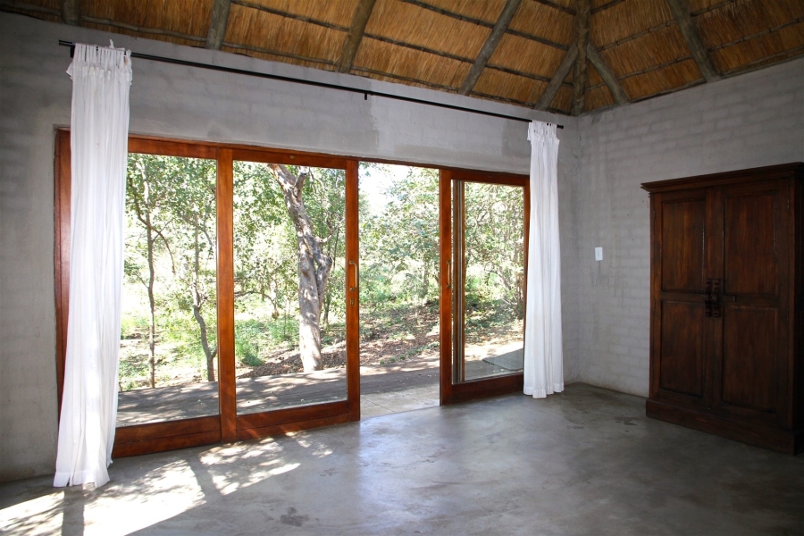 6 Bedroom Property for Sale in Ndlovumzi Limpopo