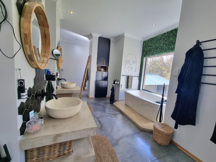 4 Bedroom Property for Sale in Koro Creek Golf Estate Limpopo