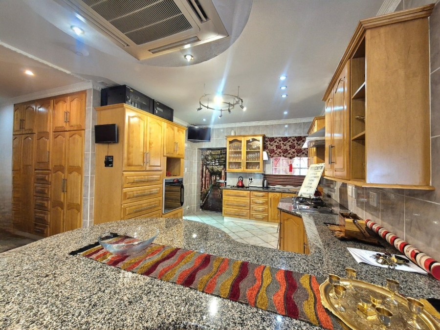 6 Bedroom Property for Sale in Mookgopong Rural Limpopo