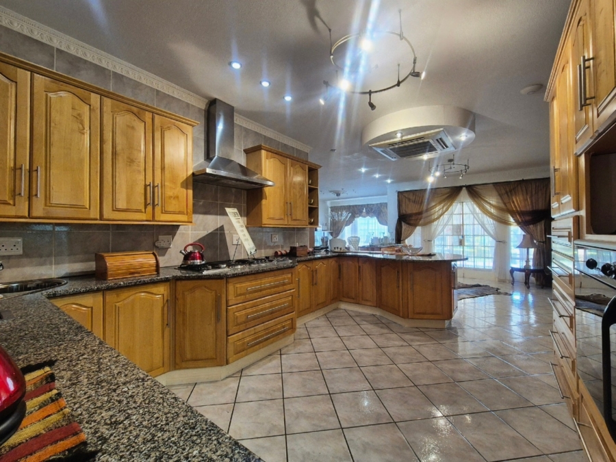 6 Bedroom Property for Sale in Mookgopong Rural Limpopo
