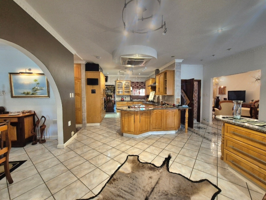 6 Bedroom Property for Sale in Mookgopong Rural Limpopo