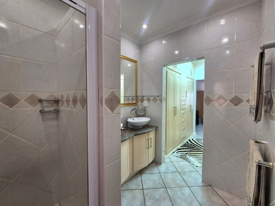 6 Bedroom Property for Sale in Mookgopong Rural Limpopo