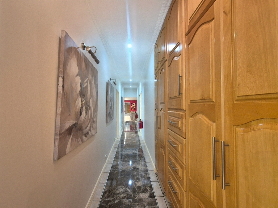 6 Bedroom Property for Sale in Mookgopong Rural Limpopo