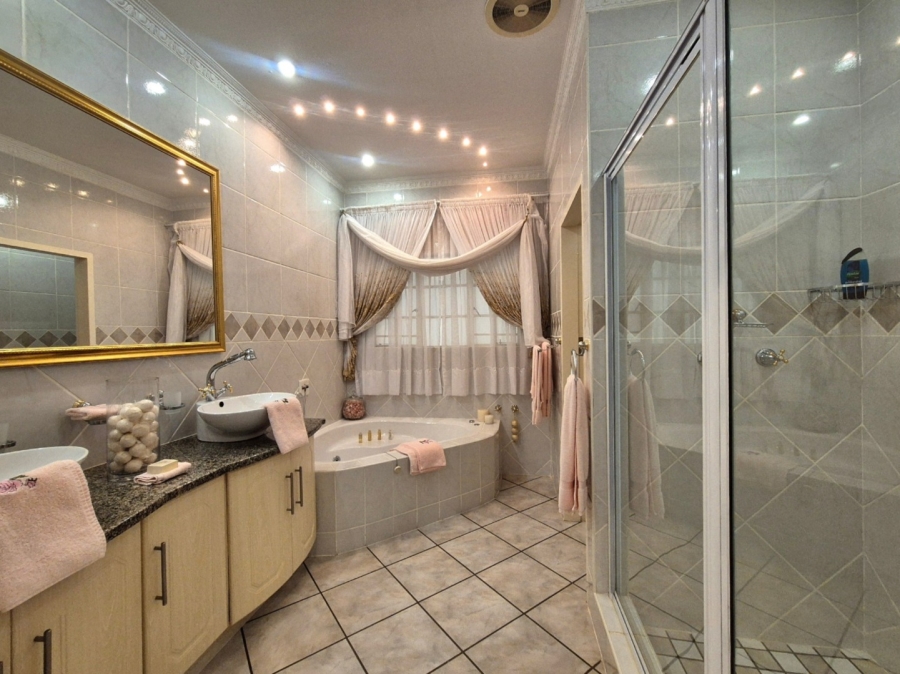 6 Bedroom Property for Sale in Mookgopong Rural Limpopo