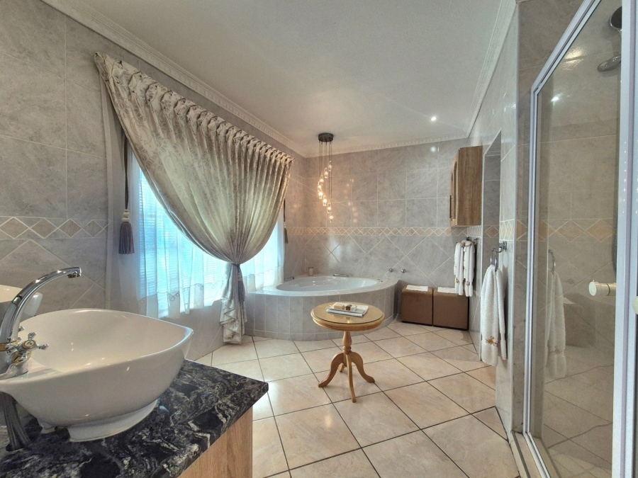 6 Bedroom Property for Sale in Mookgopong Rural Limpopo