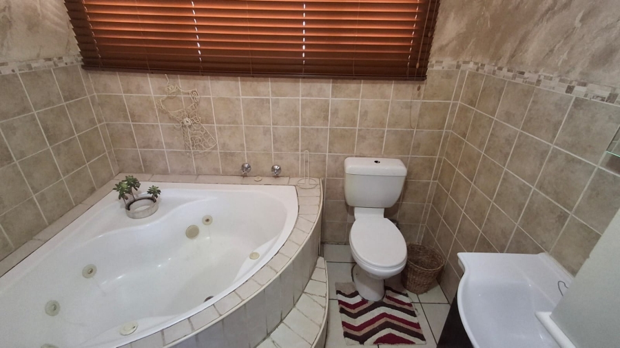 3 Bedroom Property for Sale in Capricorn Limpopo