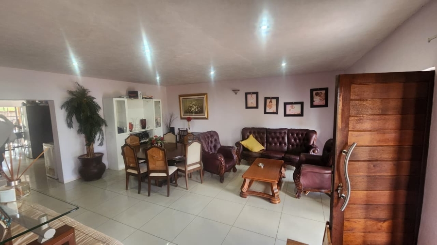 3 Bedroom Property for Sale in Myngenoegen A H Limpopo