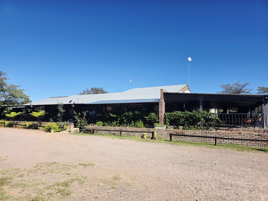 4 Bedroom Property for Sale in Buffelsdoorns AH Limpopo