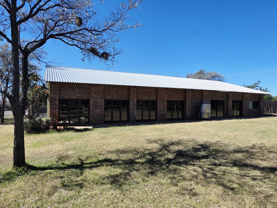 4 Bedroom Property for Sale in Buffelsdoorns AH Limpopo