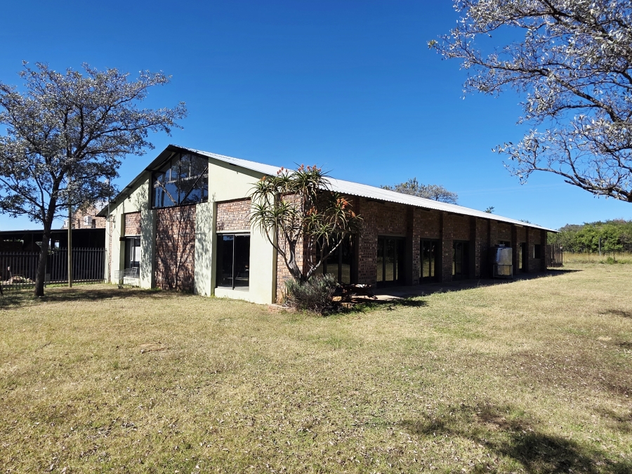 4 Bedroom Property for Sale in Buffelsdoorns AH Limpopo
