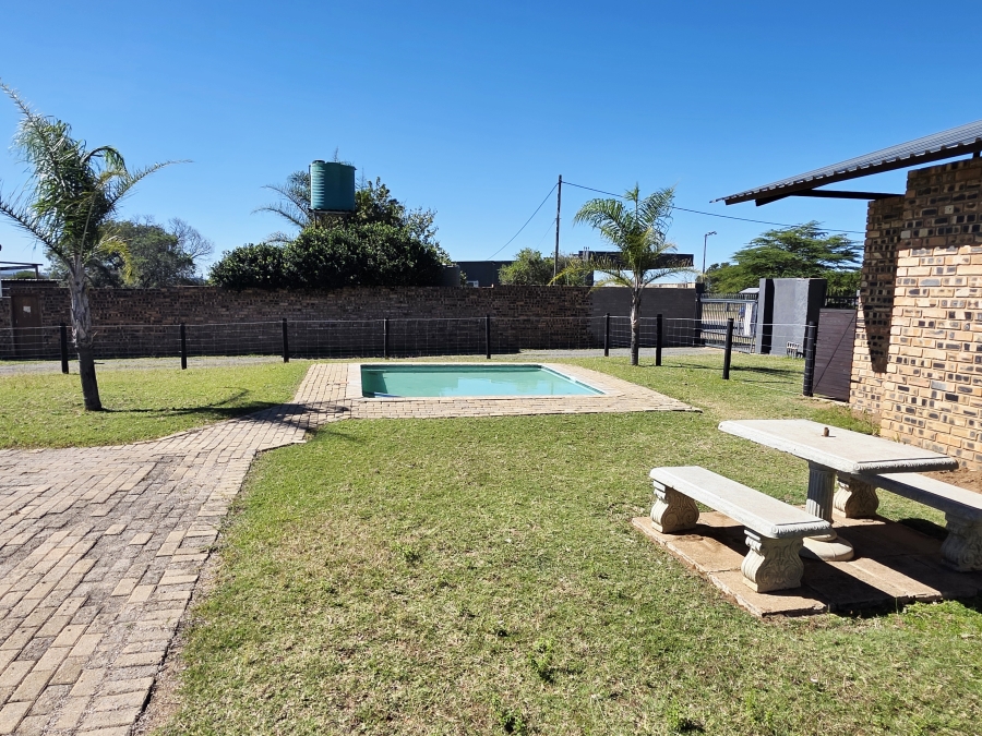 4 Bedroom Property for Sale in Buffelsdoorns AH Limpopo