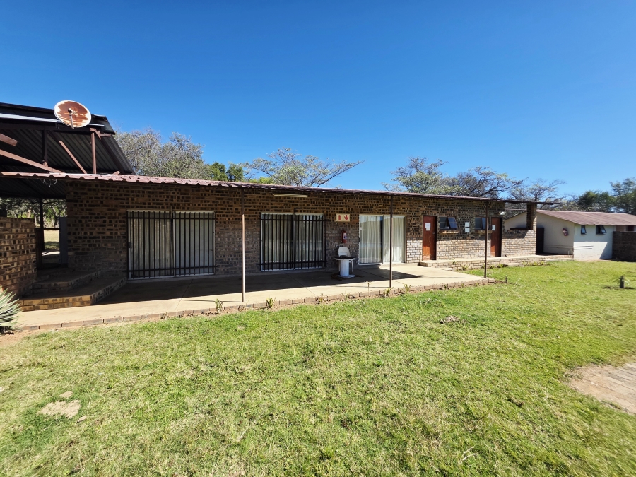 4 Bedroom Property for Sale in Buffelsdoorns AH Limpopo